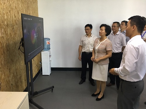 市人大常委会副主任陈琛调研育成中心